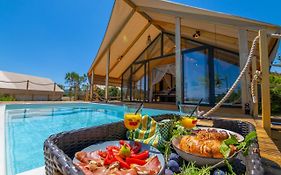 Floria Glamping Garden